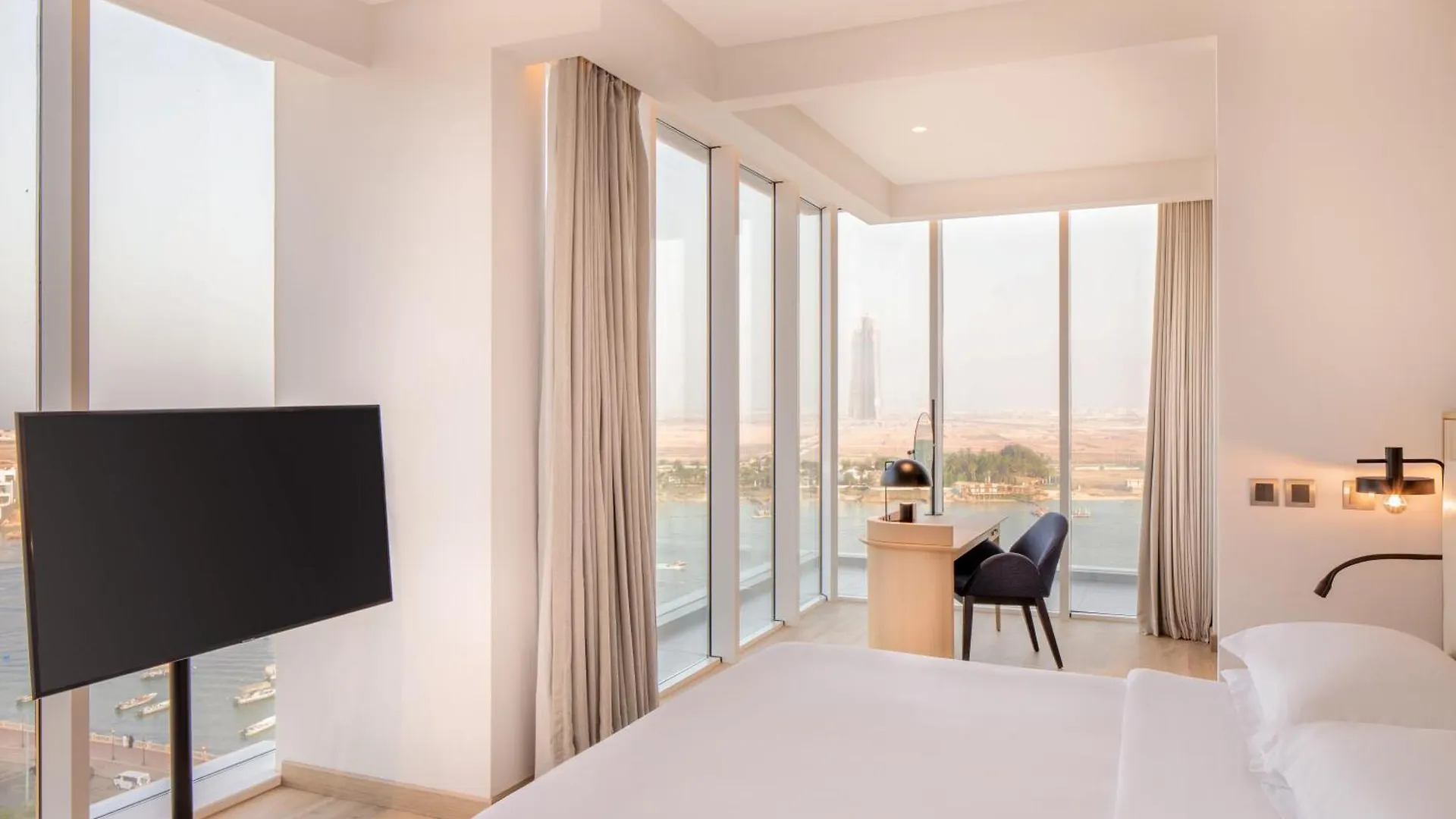 Four Points By Sheraton Jeddah Corniche 4*,  Arábia Saudita