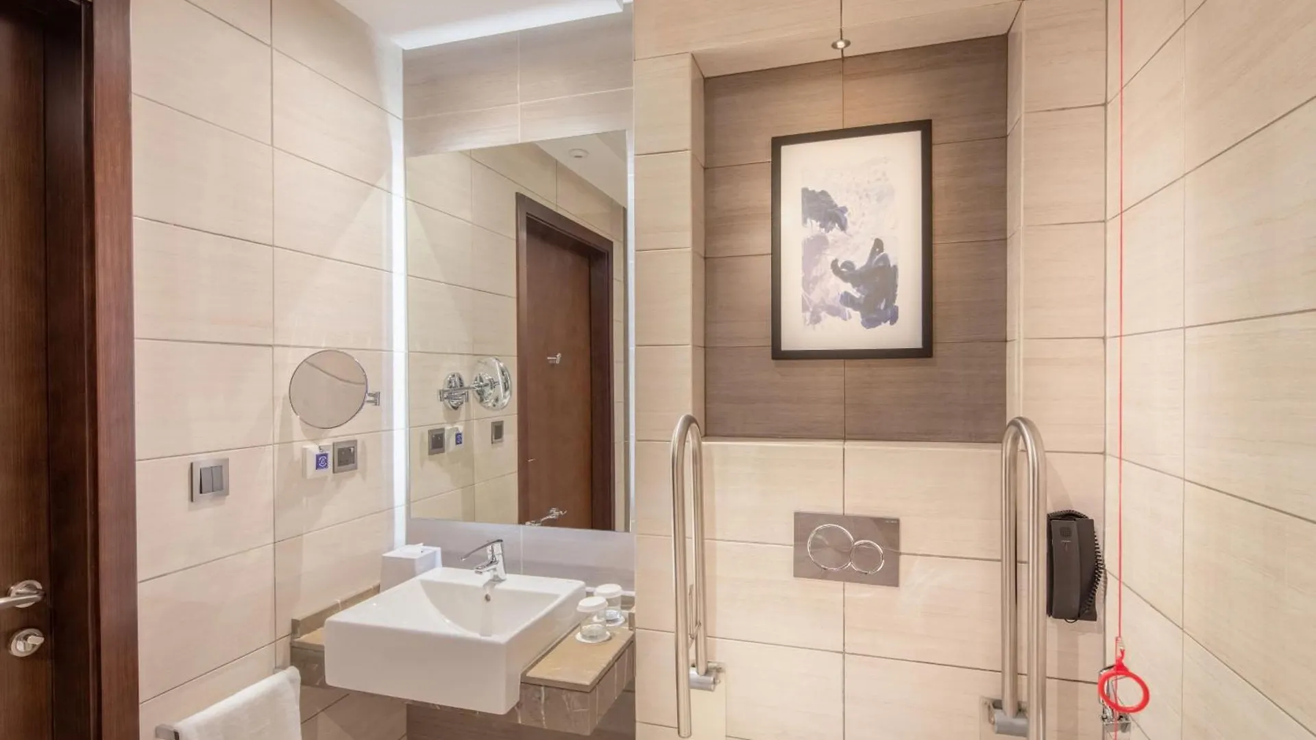 Four Points By Sheraton Jeddah Corniche 4*,