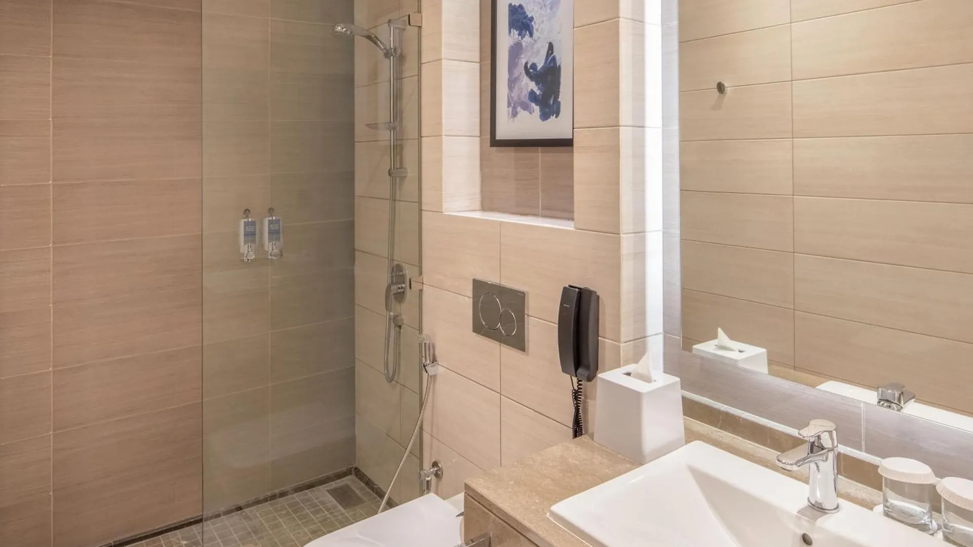 Four Points By Sheraton Jeddah Corniche Hotel